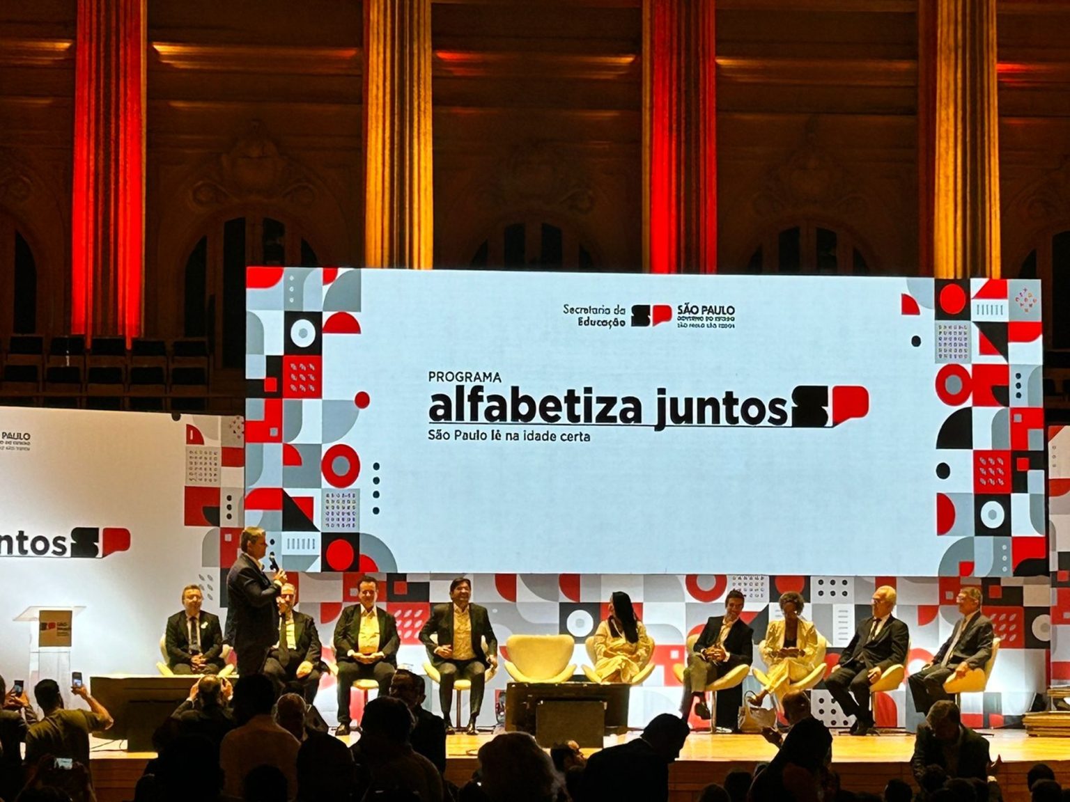 Imagem da cerimônia de prêmio de excelência educacional